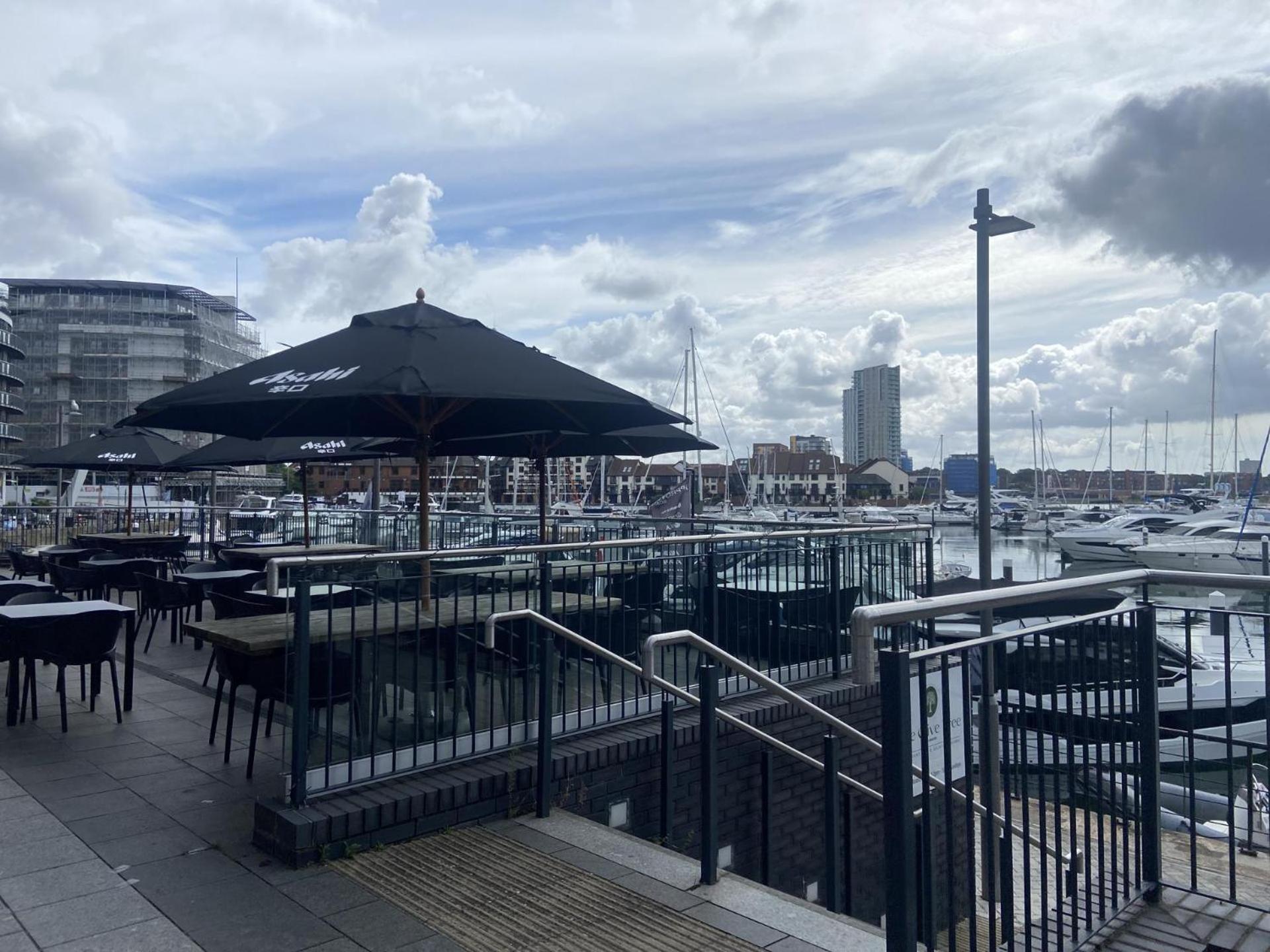 2 Bedroom Near Ocean Village Marina Port Apartment Southampton Zewnętrze zdjęcie