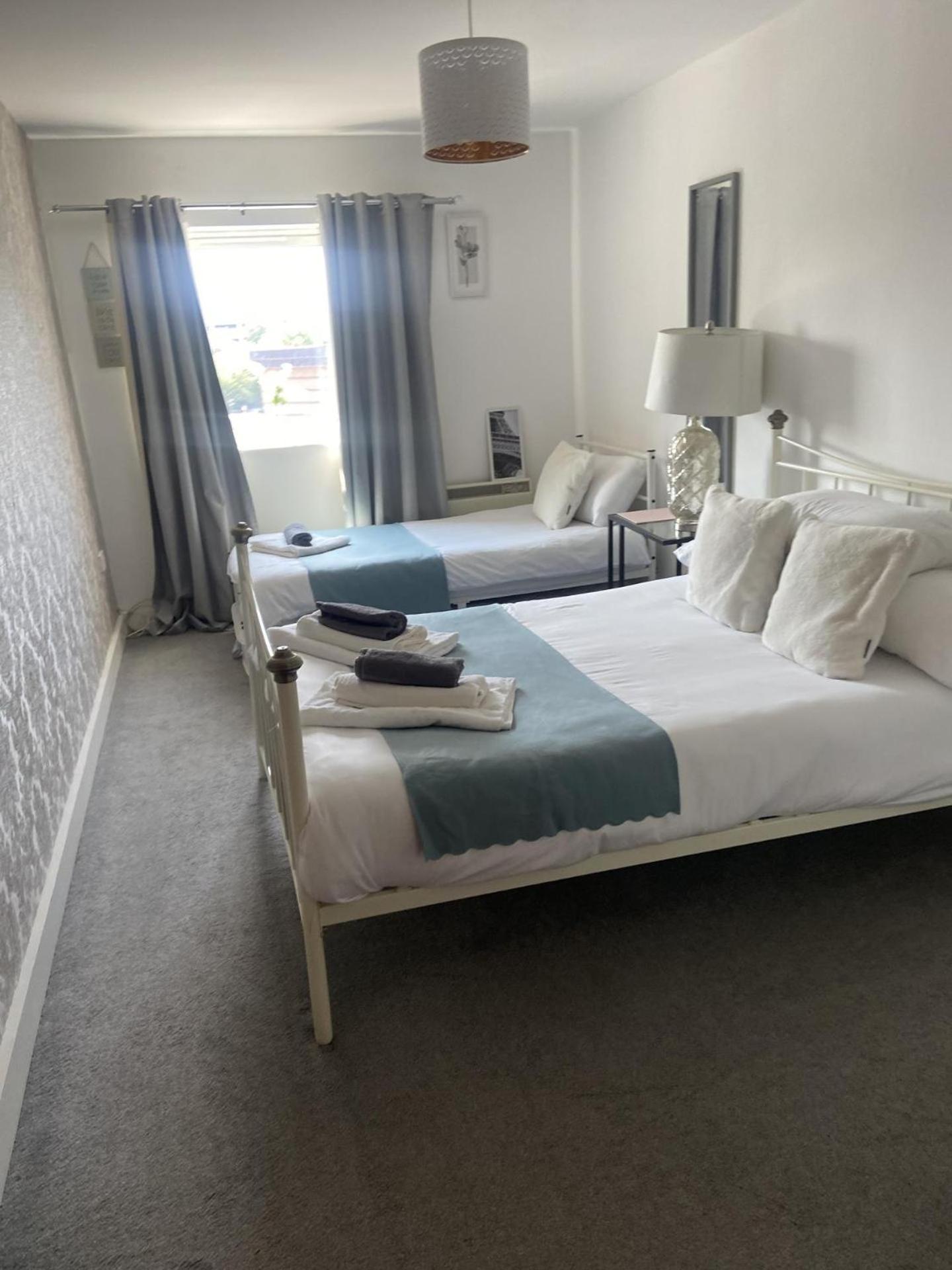 2 Bedroom Near Ocean Village Marina Port Apartment Southampton Zewnętrze zdjęcie